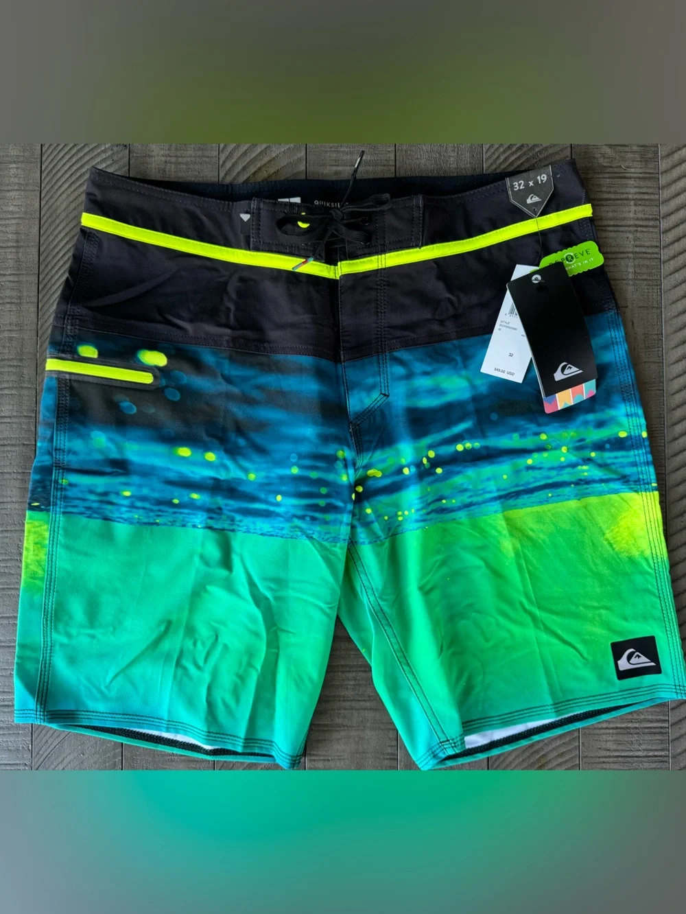 Quiksilver Hold Down Vee 19